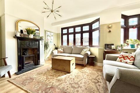 4 bedroom semi-detached house for sale, Baddow Place Avenue, Chelmsford