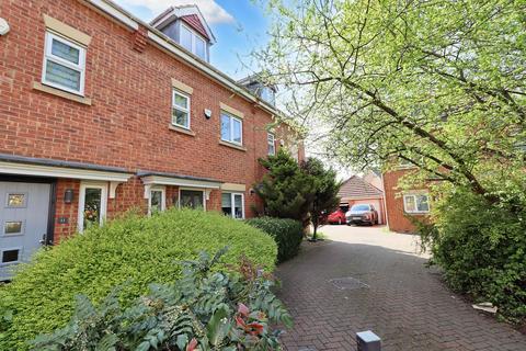 15 Coleridge Way, Borehamwood, WD6 2AE