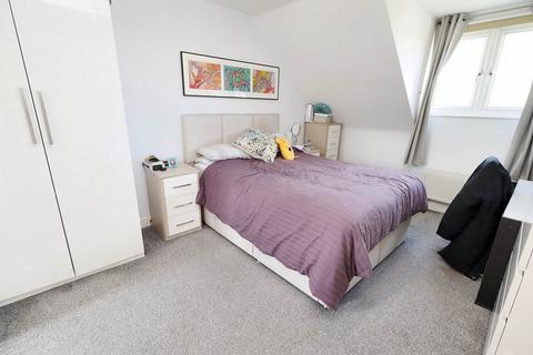 15 Coleridge Way, Borehamwood, WD6 2AE