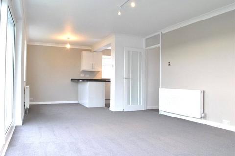 2 bedroom apartment to rent, Ferndale Close, Kent TN2