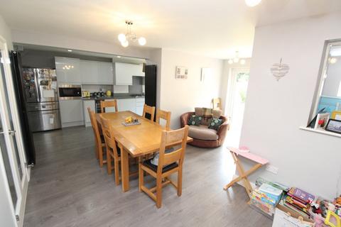 22 Greenfields, Whetstone, Leicester, LE8 6NY
