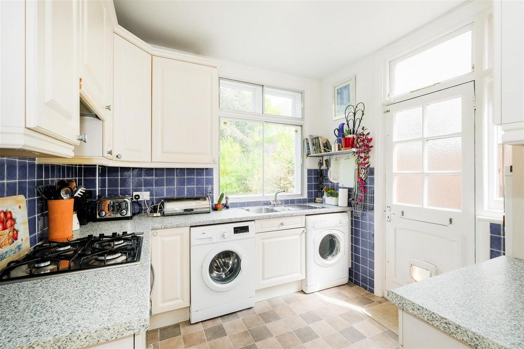 24 Hillcrest Road-21.jpg