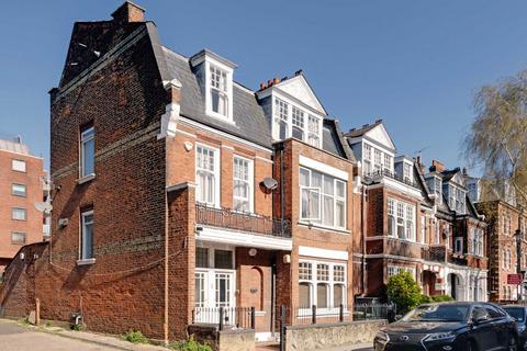 2 bedroom flat for sale, Glenloch Road, London NW3