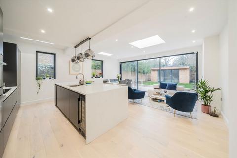 3 bedroom flat for sale, Fordwych Road, London NW2
