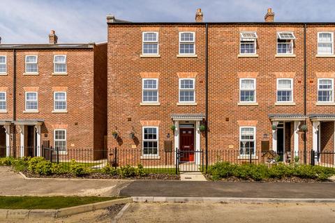 3 bedroom semi-detached house for sale, Circus Approach, Spalding