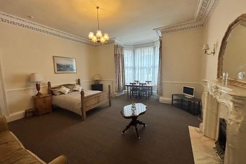 3 bedroom flat to rent, Bernard Terrace, Newington, Edinburgh, EH8