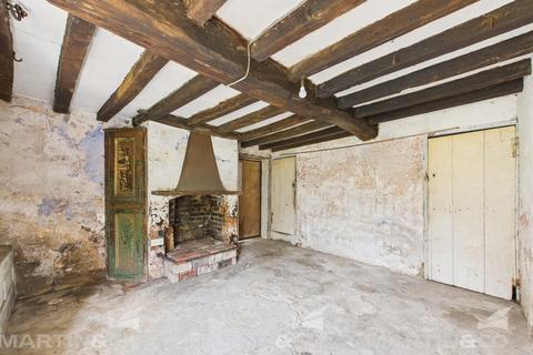 3 bedroom cottage for sale, High Street, Arksey