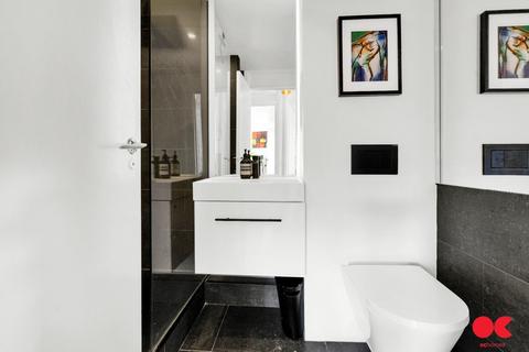 45 Burr Close, London, E1W 1NB