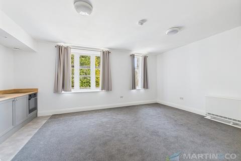 Studio to rent, Truro
