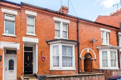 3 bedroom terraced house for sale, Victoria Road, Rushden NN10