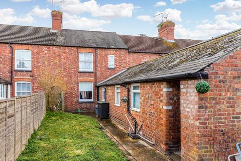 3 bedroom terraced house for sale, Victoria Road, Rushden NN10