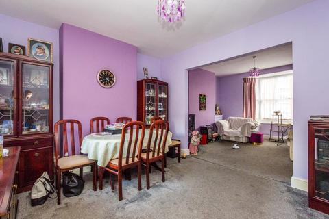 3 bedroom terraced house for sale, Victoria Road, Rushden NN10