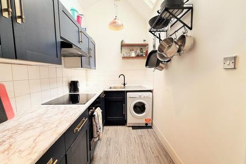 3 bedroom apartment for sale, Tisbury Road, Hove