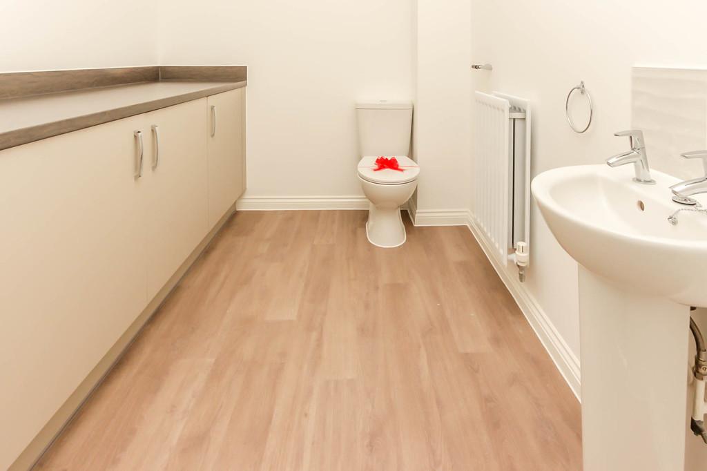 Cloakroom/Utility Room