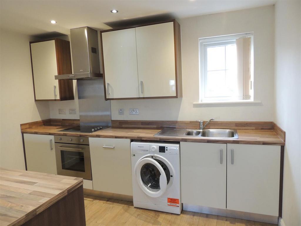 Kitchen / Lounge