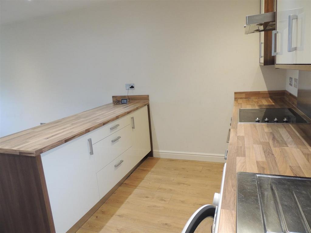 Kitchen / Lounge