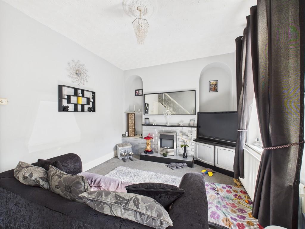 Cam01835 g0 pr0196 still005