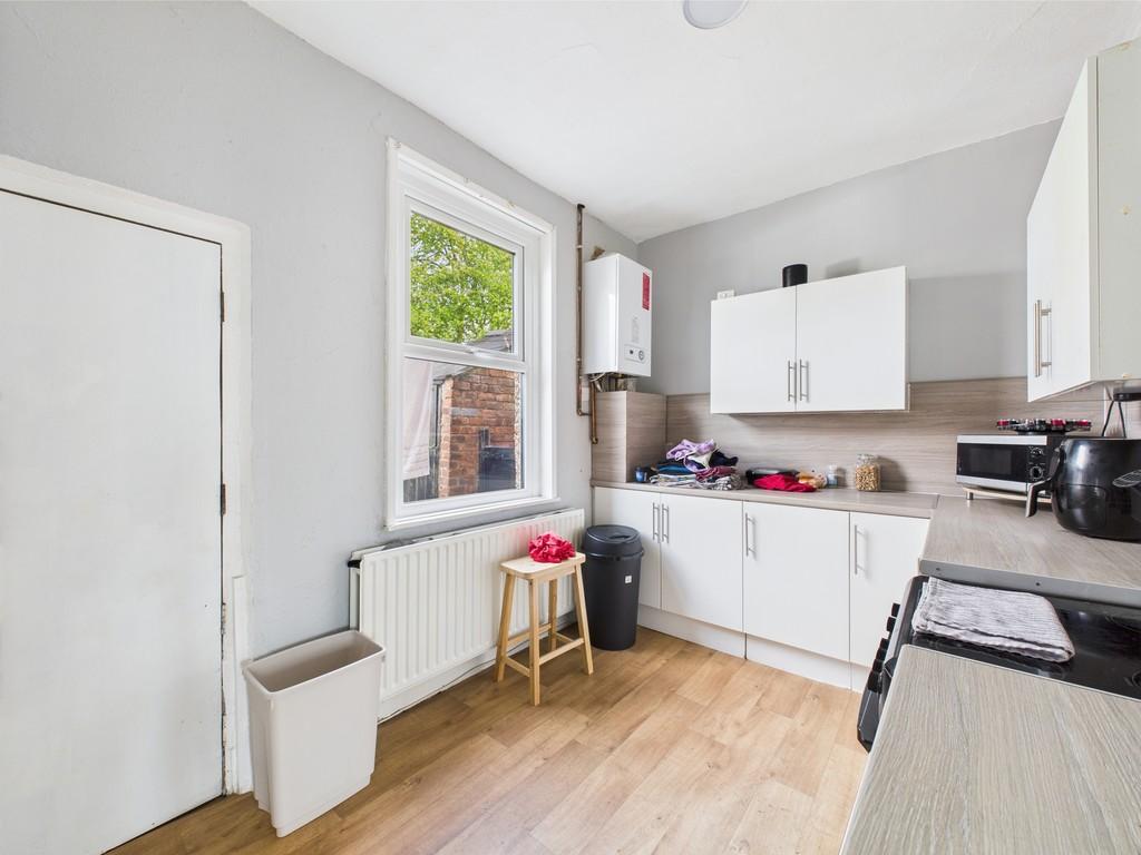 Cam01835 g0 pr0196 still007