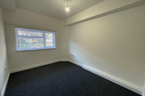 Studio to rent, Commercial Road, Southampton