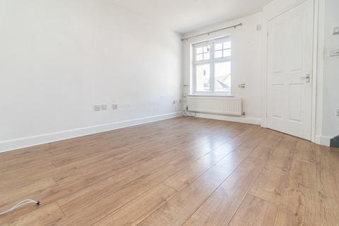 2 bedroom terraced house to rent, Cwlwm Cariad, Barry CF63
