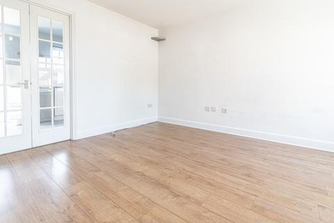 2 bedroom terraced house to rent, Cwlwm Cariad, Barry CF63