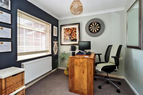 4 bedroom detached house for sale, Beautifully extended home in Newport Close, Clevedon