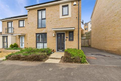3 bedroom semi-detached house to rent, Acorn Drive, Bristol BS16