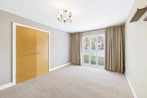 3 bedroom semi-detached house to rent, Acorn Drive, Bristol BS16