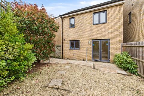 3 bedroom semi-detached house to rent, Acorn Drive, Bristol BS16