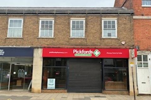 Property to rent - High Street, Oakham LE15