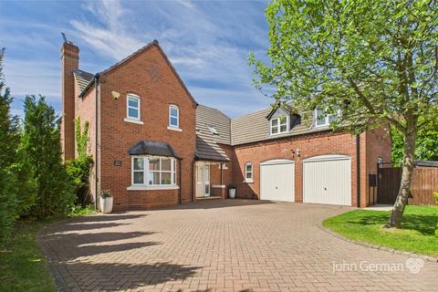 9 Stanway Close, Uttoxeter, ST14 8UZ