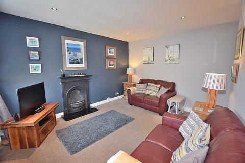 2 bedroom cottage for sale, Fryers Yard, Richmond