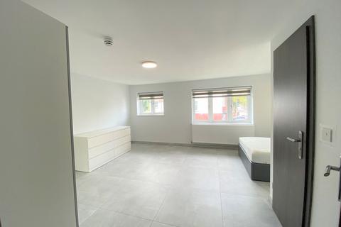 House share to rent, Chaplin Road, Wembley