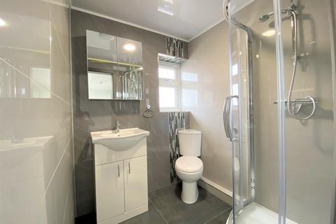 House share to rent, Chaplin Road, Wembley