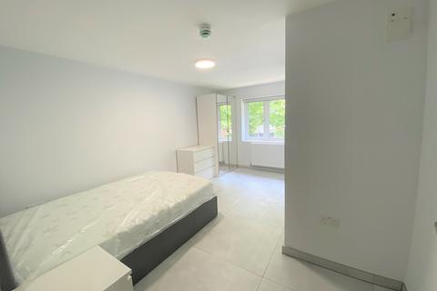 House share to rent, Chaplin Road, Wembley