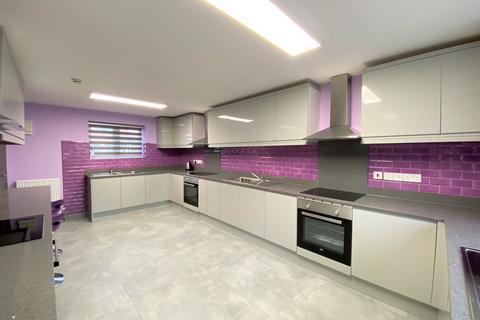 House share to rent, Chaplin Road, Wembley