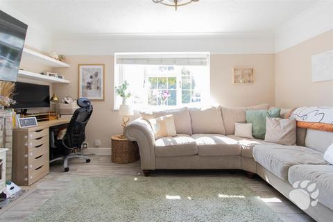2 bedroom semi-detached house for sale, Goldings Crescent, Basildon SS16