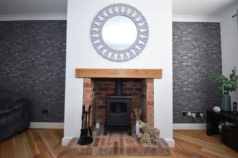 3 bedroom semi-detached house for sale, Braemar Drive, South Shields