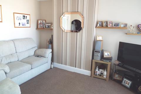 2 bedroom end of terrace house for sale, 169 Wold Road