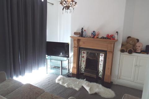 2 bedroom terraced house to rent, 7 Alandale