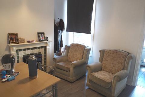 2 bedroom terraced house to rent, 7 Alandale