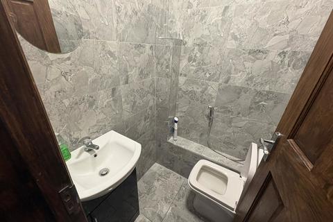 Retail property (high street) to rent, Broadway, London