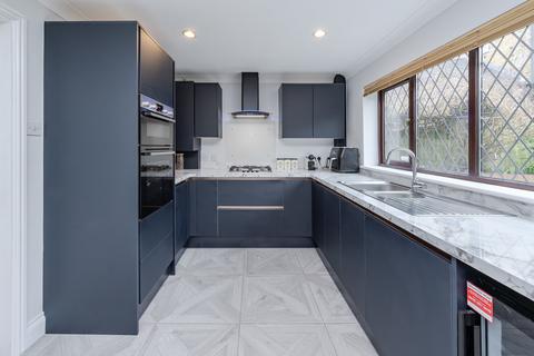 5 bedroom detached house for sale, Balmoral Gardens, Sanderstead CR2