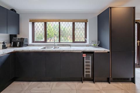 5 bedroom detached house for sale, Balmoral Gardens, Sanderstead CR2