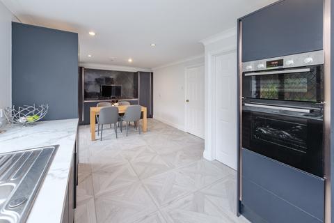 5 bedroom detached house for sale, Balmoral Gardens, Sanderstead CR2