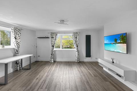 3 bedroom apartment to rent, Anstey Way, Cambridge CB2