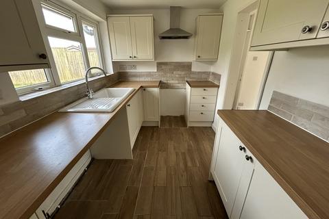 2 bedroom semi-detached bungalow to rent, Park Hayes, Leigh Upon Mendip