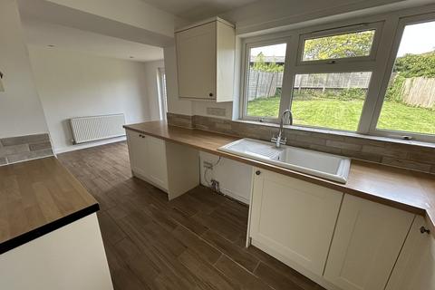 2 bedroom semi-detached bungalow to rent, Park Hayes, Leigh Upon Mendip