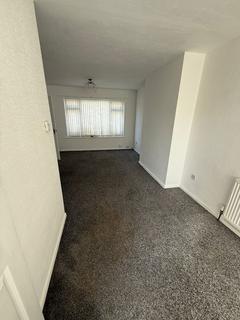 2 bedroom terraced house to rent, Springfield Avenue, Morley LS27