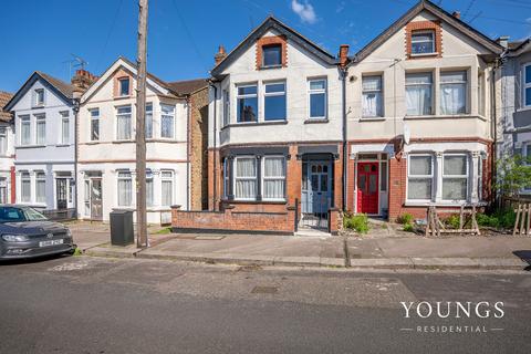 1 bedroom flat for sale, Brightwell Avenue, Westcliff-On-Sea, SS0